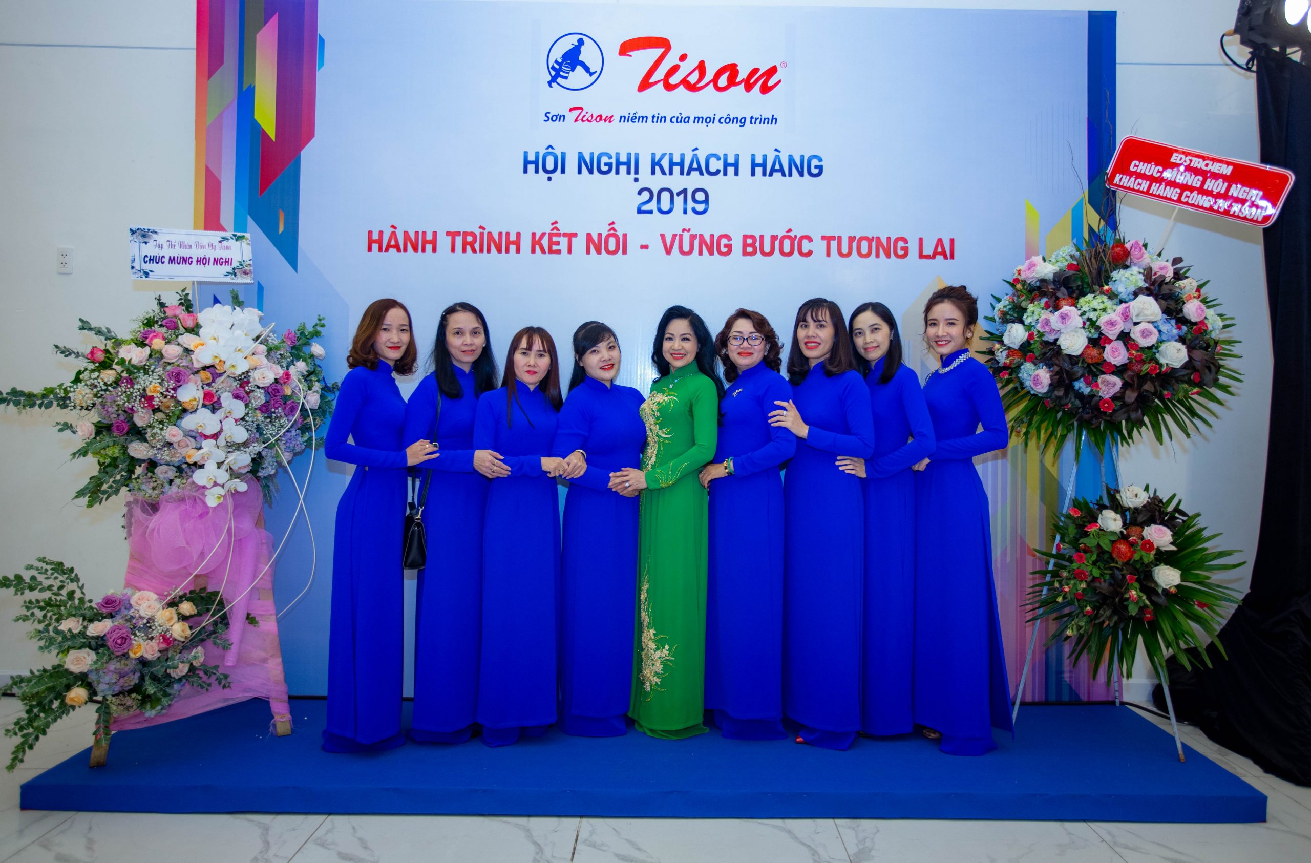 Ra mắt sơn ngoại thất cao cấp Unilic Gold của Tison Paint